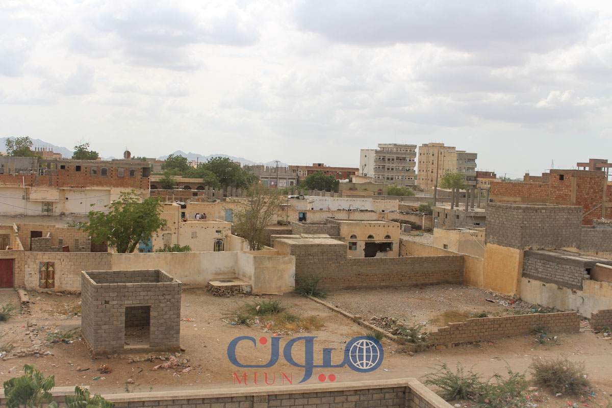 مليشيا الحوثي شرق حيس تستهدف مساكن المواطنين بالأسلحة الرشاشة