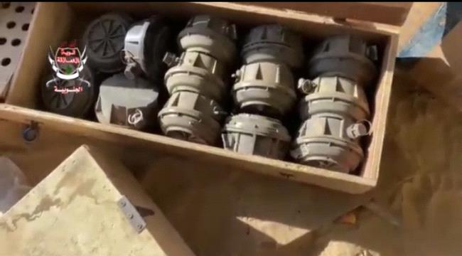 حريب.. قوات العمالقة تعثر على ألغام حوثية مخزنة في صناديق إغاثة.. فيديو